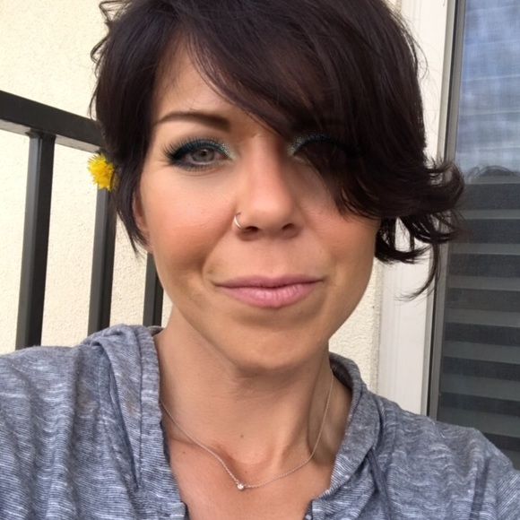 Meet your Posher, Aaren - Picture 2 of 2